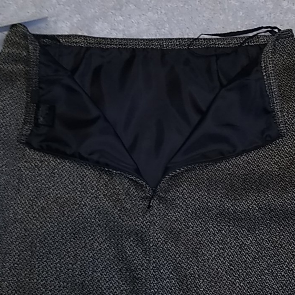 Tahari skirt and Blazer - Picture 14 of 16